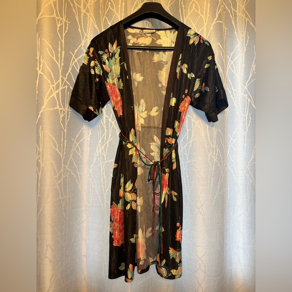 Black and Pink Floral Kimono Robe with Waist Tie
